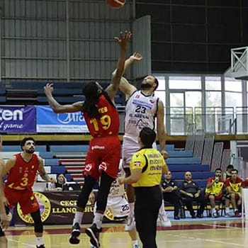 Dura derrota de Español de Talca ante Los Leones (60-85)